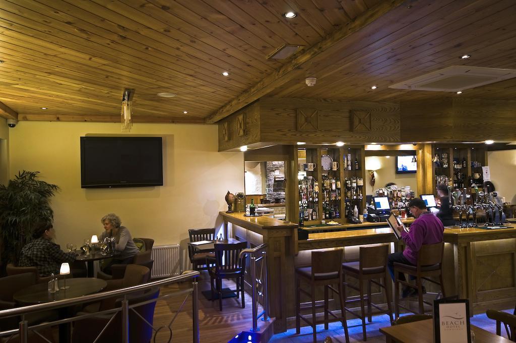 דאונינגס Beach Hotel & Restaurant חדר תמונה